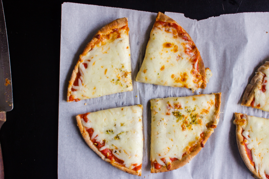 Quick and Easy Pita pizza- Just 3 minutes!