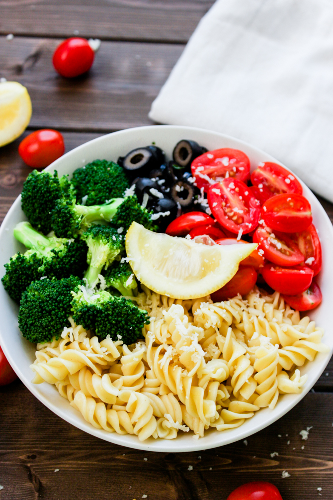 Pasta & Broccoli Salad with Creamy Lemon Dressing