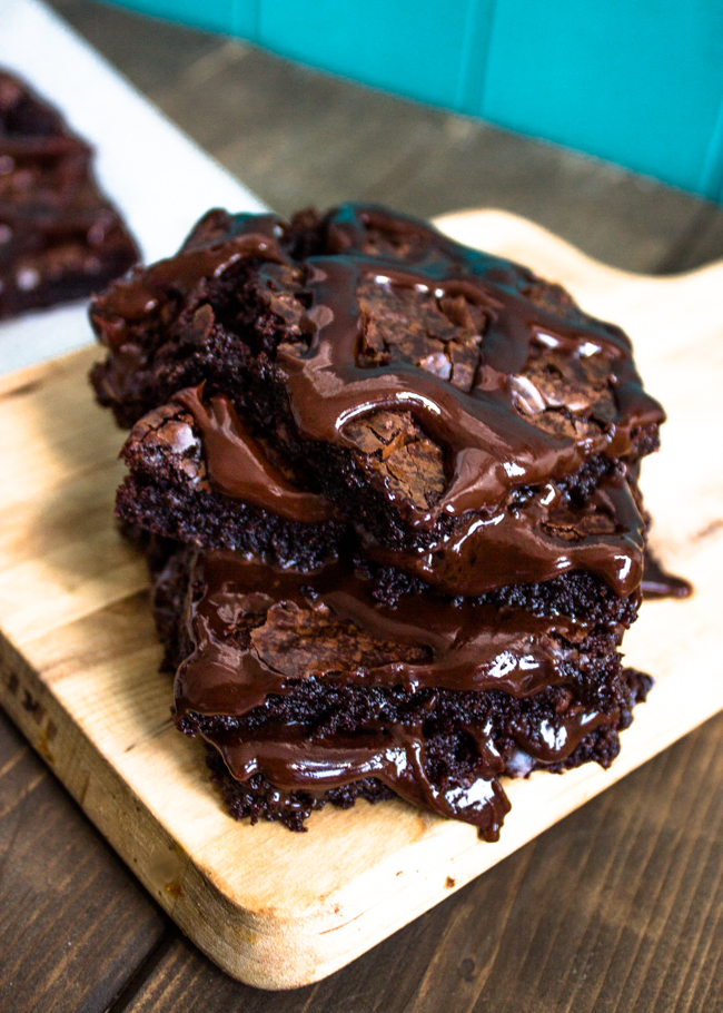 Super Moist & Fudgy Brownies with Chocolate Ganache