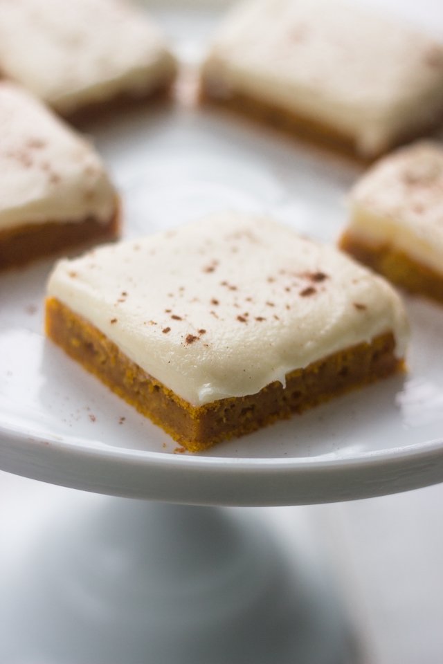 The Best Pumpkin Bars with Cream Cheese Frosting Ever! #easyrecipes #halloweenrecipes