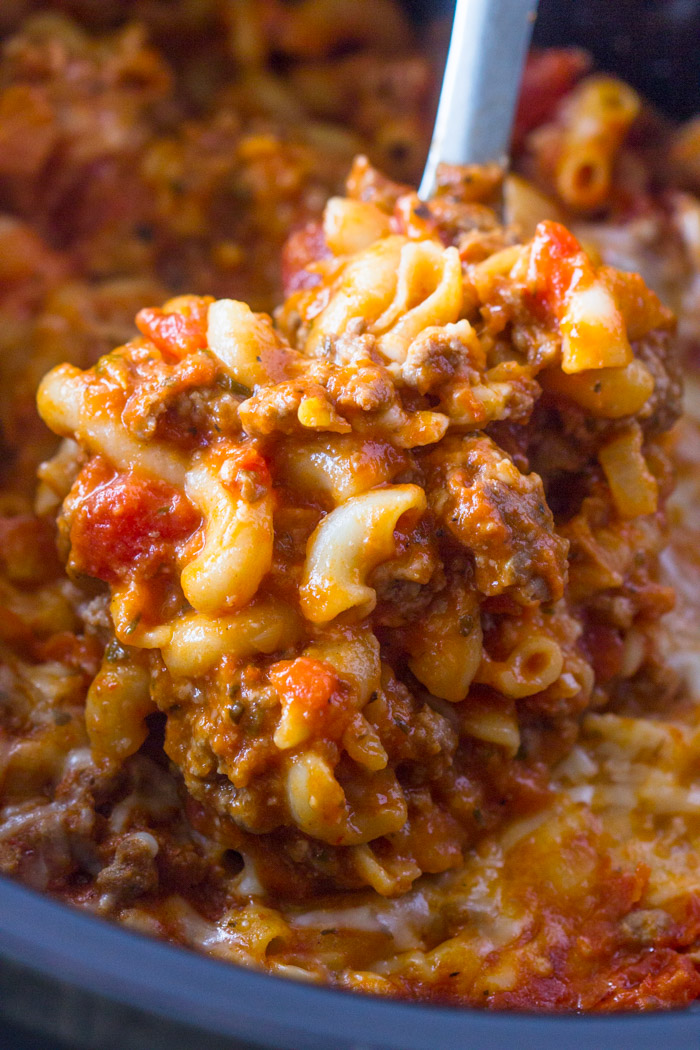 slow cooker ground beef and cheese pasta
