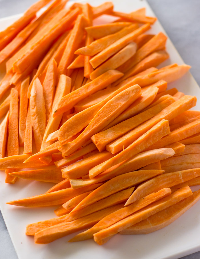 Baked Sweet Potato Fries with Sriracha Dipping Sauce