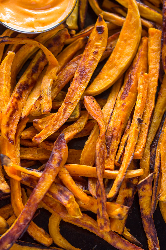 Baked Sweet Potato Fries with Sriracha Dipping Sauce