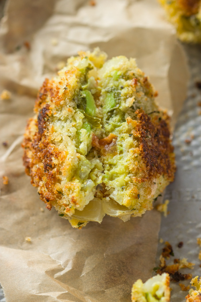 Baked Guacamole Stuffed Onion Rings with Chipotle Dipping Sauce