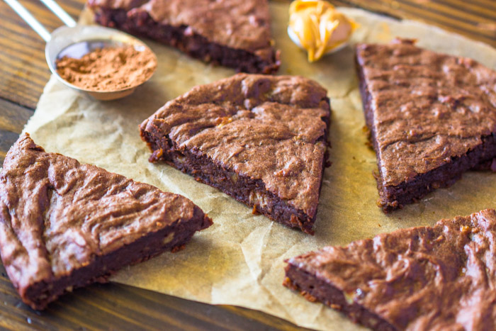 4 Ingredient Fudge Protein Brownies (Vegan, Gluten-free, Paleo)