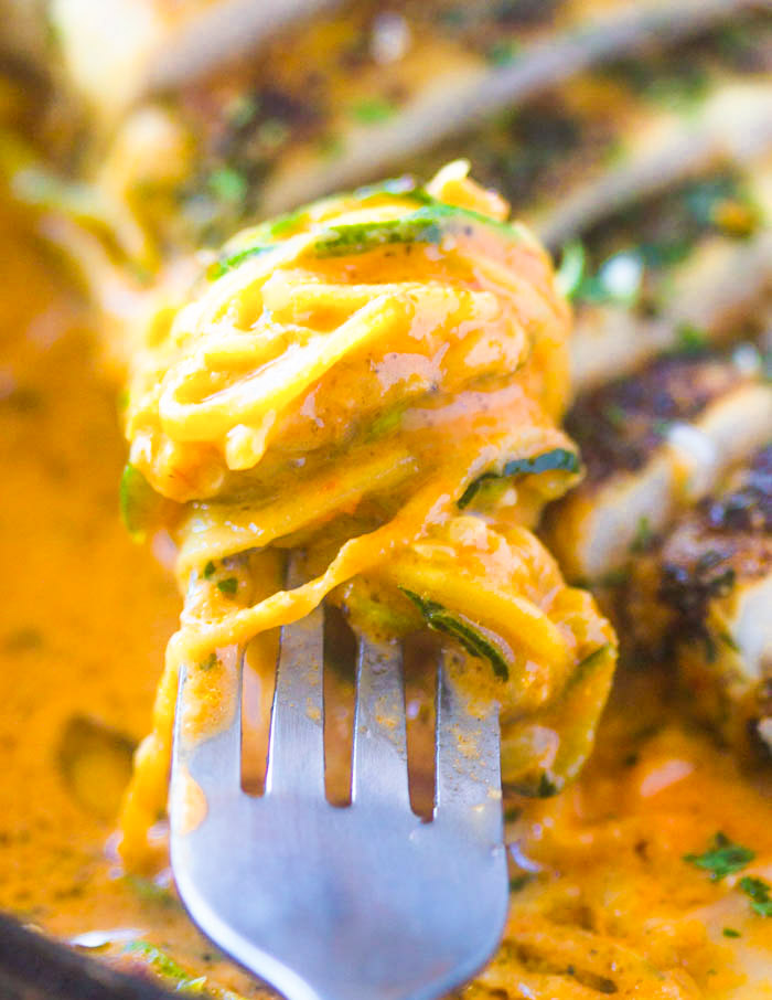Quick Zucchini pasta with tomato cream sauce