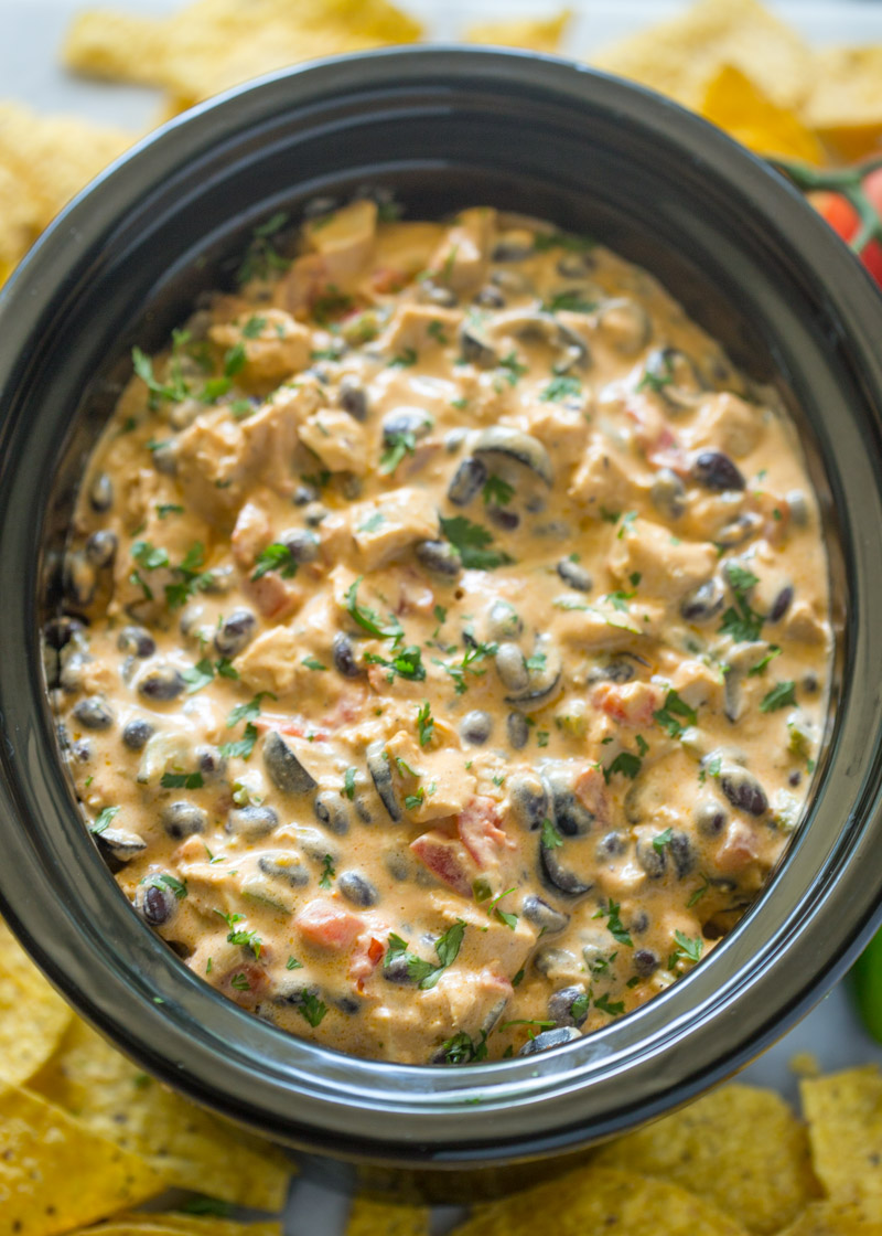 Slow Cooker Queso Chicken Dip