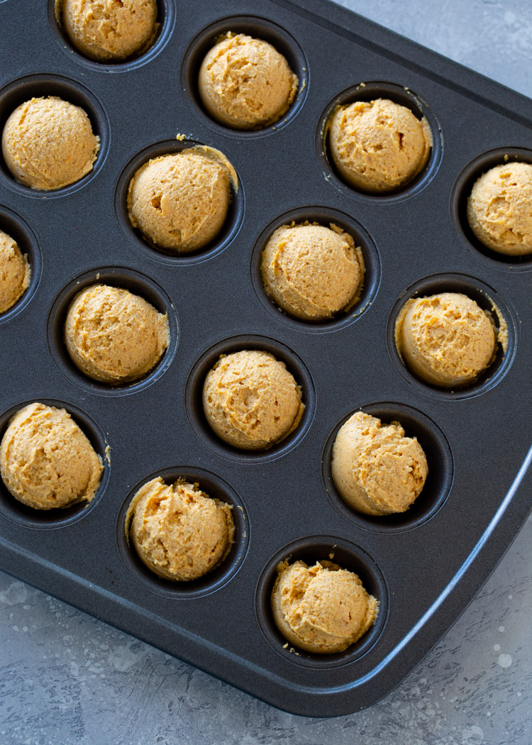 Keto Pumpkin Pie Cheesecake Bites